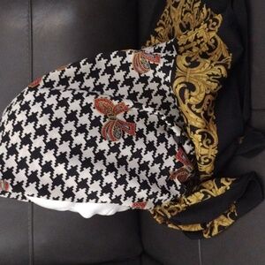 Vintage Houndstooth PatternScarf
